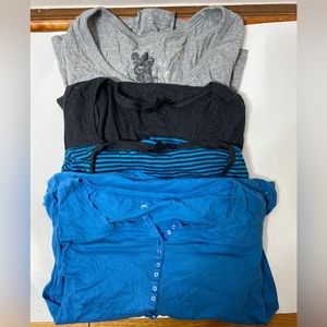 Women’s top size L bundle of 4